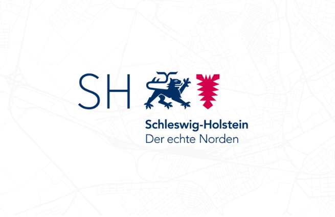 Logo des Landes Schleswig-Holstein mit Landeswappen und dem Slogan „Der echte Norden“